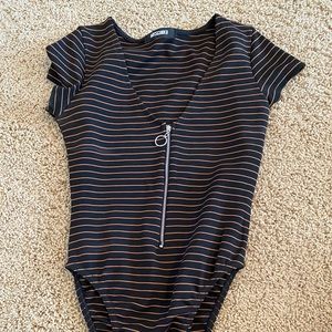 Striped short sleeve body suit